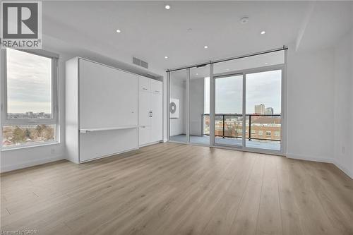 741 KING Street W Unit# 1613 , Kitchener, Ontario N2G 0E9 5