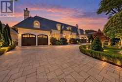 101 FOREST HEIGHTS BOULEVARD  Toronto, ON M2L 2K7