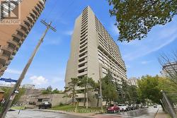 801 - 530 LAURIER AVENUE W Ottawa, ON K1R 7T1