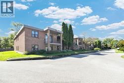 12 Montgomery Unit# A205 Wallaceburg, ON N8A 5B5