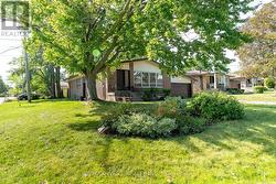 274 MAXWELL STREET Toronto, ON M3H 5C3