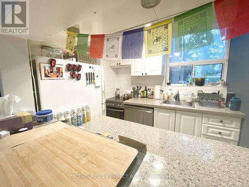 76 BROWNING AVENUE , Toronto, Ontario M4K 1W1 5