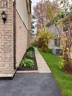91 LIMERICK STREET Oshawa, ON L1J 7A8