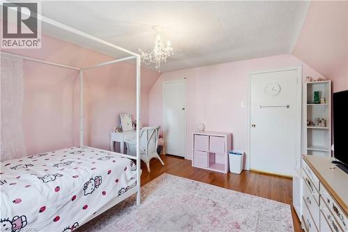 44 Green Meadow Road, Hamilton, ON 