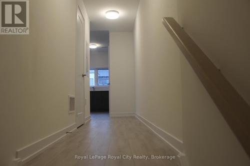 34 - 42 LOWES ROAD W , Guelph (Clairfields/Hanlon Business Park), Ontario N1G 0H6 4