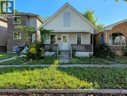 486 BRIDGE Windsor, ON N9B 2M4