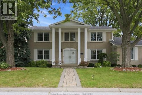 3590 HUNTINGTON AVENUE  Windsor, ON N9E 3M8