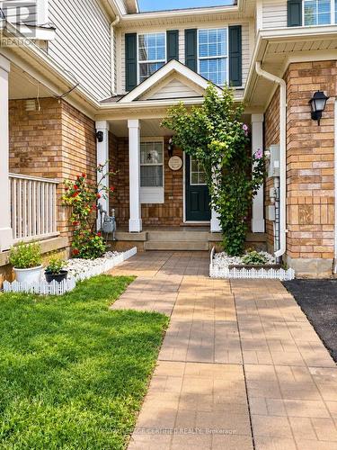 604 HAMILTON CRESCENT , Milton, Ontario L9T 6G9 2