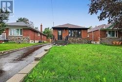 1008 KENNEDY ROAD  Toronto, ON M1P 2K6