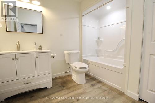 UNIT 8 - 2 TALBOT STREET S , Essex, Ontario N8M 1A7 4