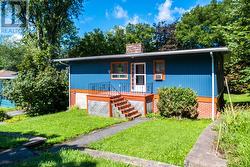 17 Graham Street Dartmouth, NS B3A 3H8