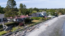 3767 Waring Pl Saanich, BC V8P 5E9