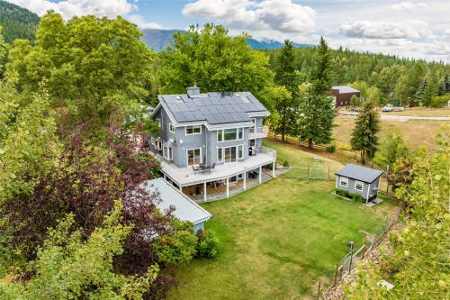 1070 Simmons Road, Creston, BC 