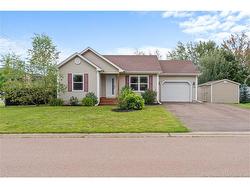 109 Francelle Dieppe, NB E1A 7V3
