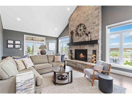 4043 Van Bree Drive, Plympton-Wyoming, ON 