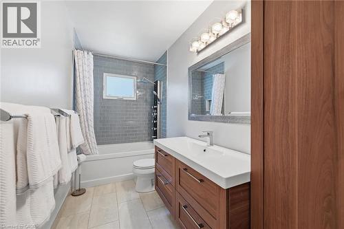 2120 Cavendish Drive, Burlington, ON 