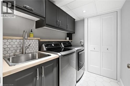 2120 Cavendish Drive, Burlington, ON 
