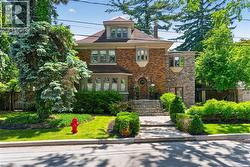 74 OAK KNOLL Drive Hamilton, ON L8S 4C4