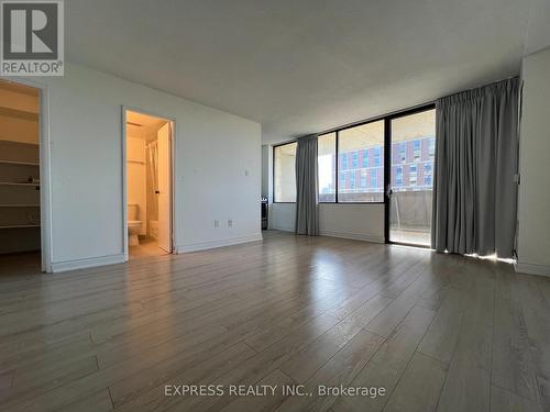906 - 720 SPADINA AVENUE , Toronto, Ontario M5S 2T9 4