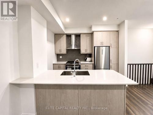 TH 351 - 100 HONEYCRISP CRESCENT , Vaughan, Ontario L4K 0N7 4