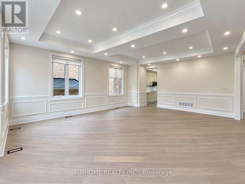 199 WATERLOO AVENUE , Toronto, Ontario M3H 3Z2 4
