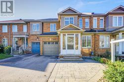 25 WATERTON CRESCENT Richmond Hill, ON L4B 4L7