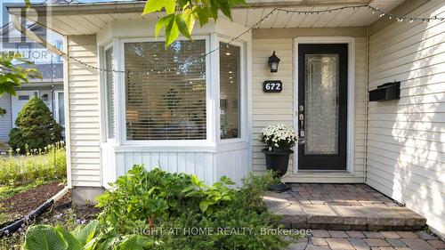 672 Farmbrook Crescent, Ottawa, ON 