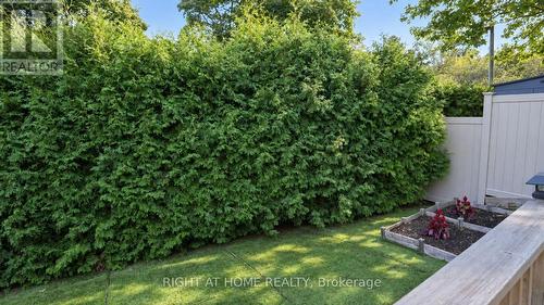 672 Farmbrook Crescent, Ottawa, ON 