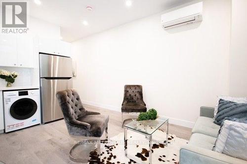 2F - 1448 GERRARD STREET E , Toronto, Ontario M4L 1Z8 4