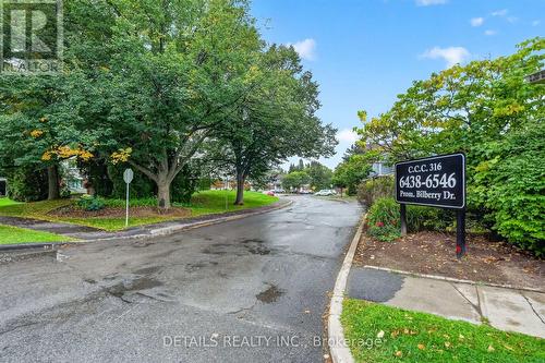 303 - 6532 BILBERRY DRIVE  Ottawa, ON K1C 4N9