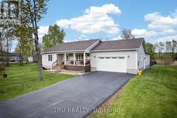 52 KIMBERLY AVENUE  North Grenville, ON K0G 1J0