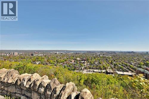 5 EAST 36TH Street Unit# 205C  Hamilton, ON L8V 3Y6