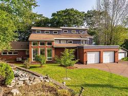 19 Cascade Drive Clayton Park, NS B3M 1Z4