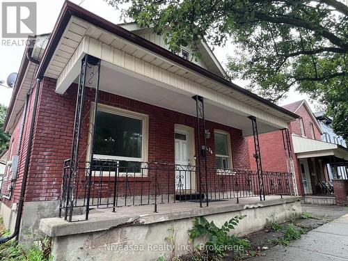 36 PEARL STREET , Brantford, Ontario N3T 3N6 2
