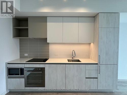 5501 - 7890 JANE STREET , Vaughan, Ontario L4K 0K9 3