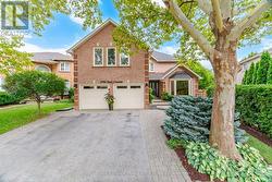 2796 TEAK CRESCENT  Oakville, ON L6J 7M4