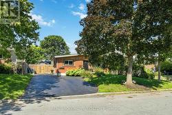1849 FLORIDA AVENUE  Ottawa, ON K1H 6Y9
