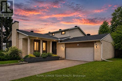 61 Amberwood Crescent, Ottawa, ON 