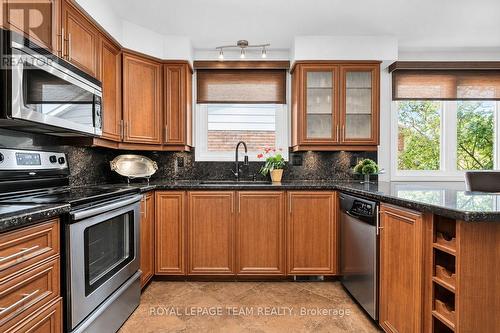 61 Amberwood Crescent, Ottawa, ON 