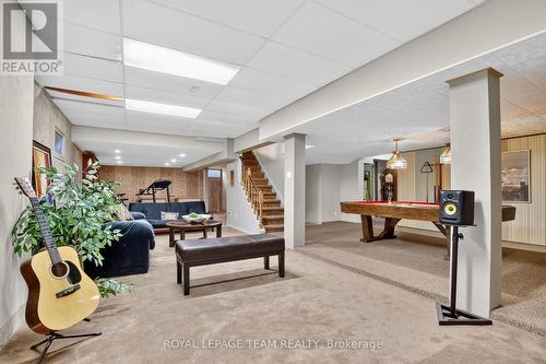 61 Amberwood Crescent, Ottawa, ON 