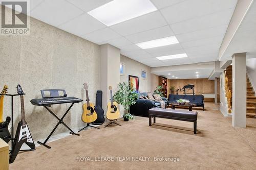 61 Amberwood Crescent, Ottawa, ON 