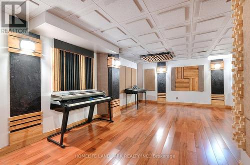 5641 Longboat Avenue, Mississauga, ON 