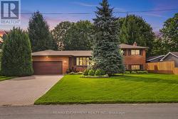 8 NORBERT STREET  Kitchener, ON N2K 1E6