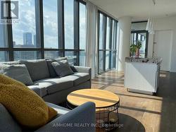 4004 - 101 CHARLES STREET E Toronto, ON M4Y 0A9