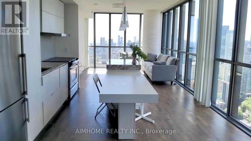 4004 - 101 CHARLES STREET E , Toronto, Ontario M4Y 0A9 2