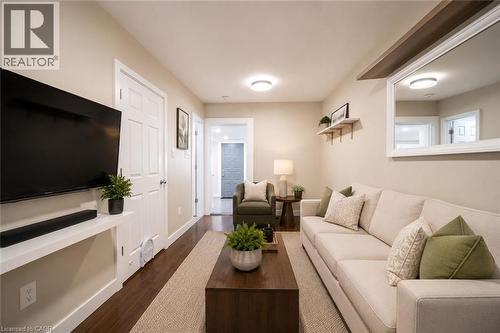 41 Biggar Avenue, Hamilton, ON 