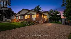 6 BAYLEY STREET Lambton Shores (Forest), ON N0N 1J0