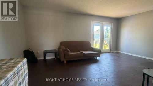 271 FLEMING DRIVE , London East (East D), Ontario N5V 4Y8 5
