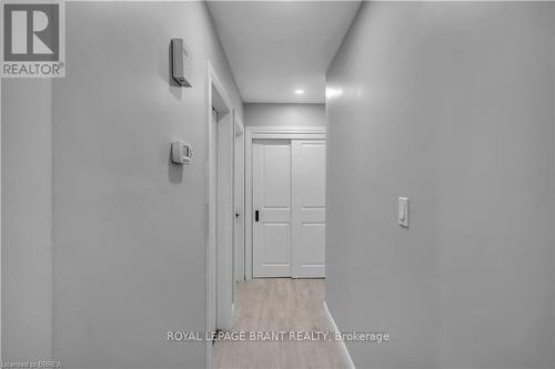 18 Kingsmount Crescent, Brantford, ON 