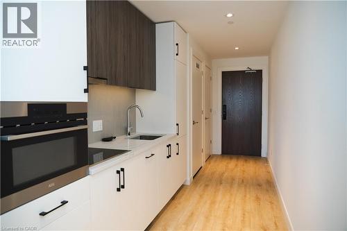 741 KING Street W Unit# 1704 , Kitchener, Ontario N2G 0E9 5